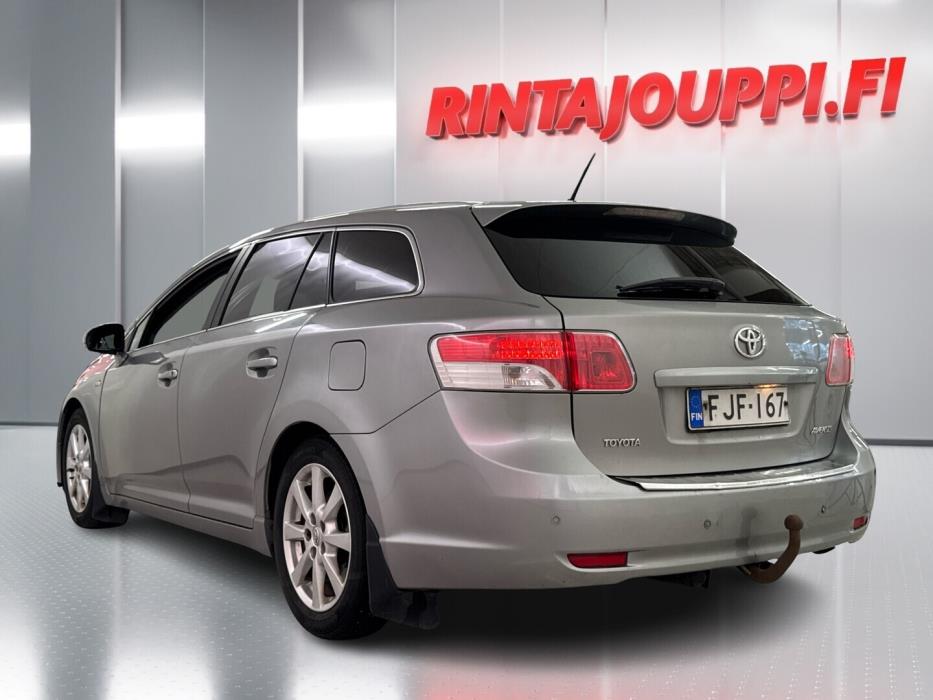 TOYOTA Avensis 2009