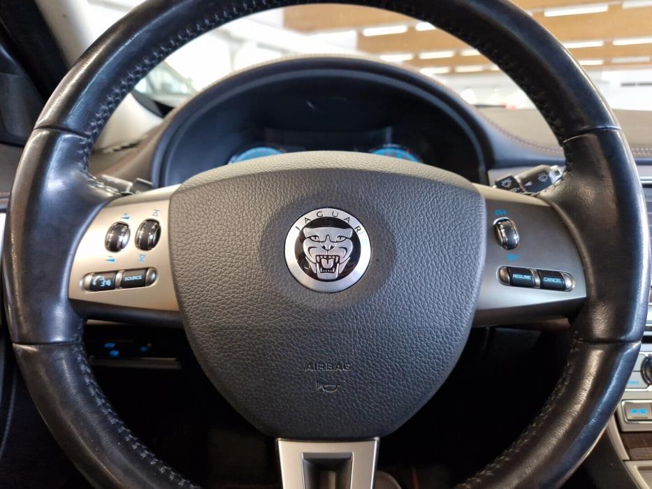 JAGUAR XF 2010