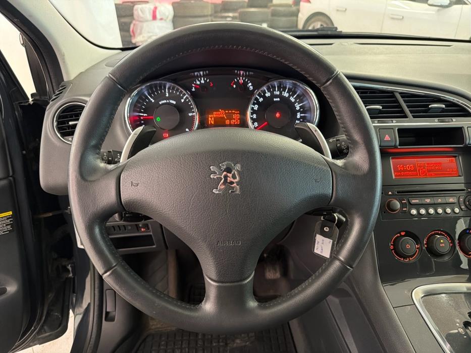 PEUGEOT 3008 2011