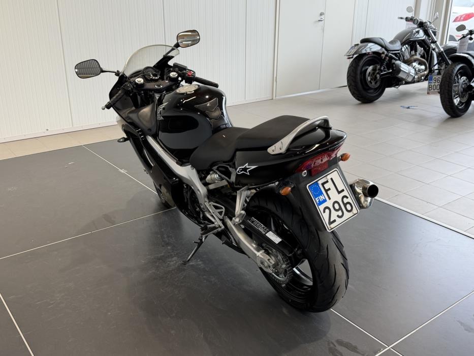 HONDA CBR 2005