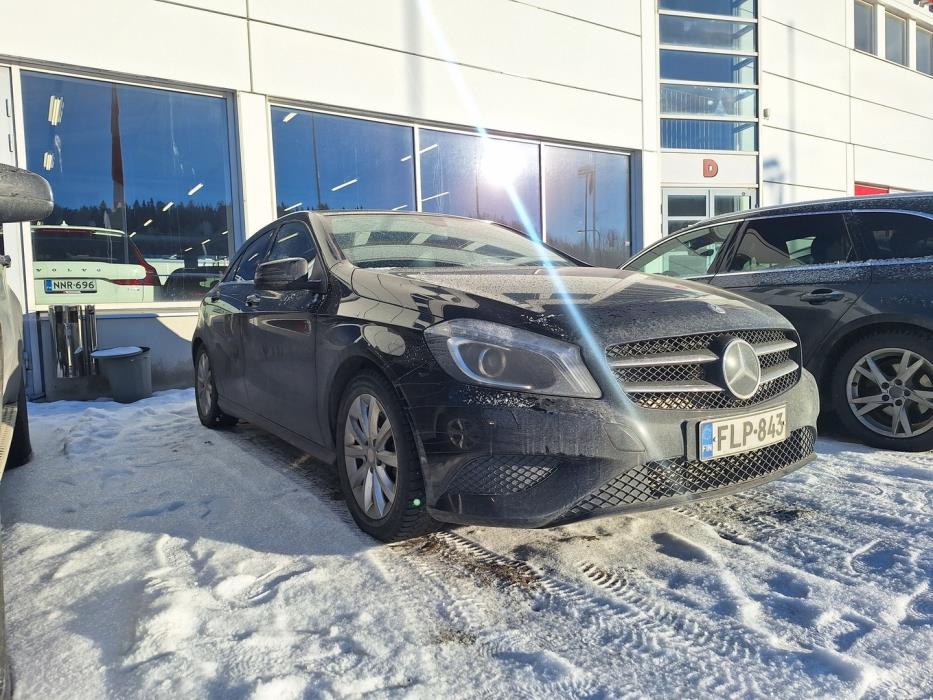 MERCEDES-BENZ A 2015