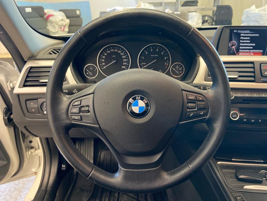BMW 320 2015