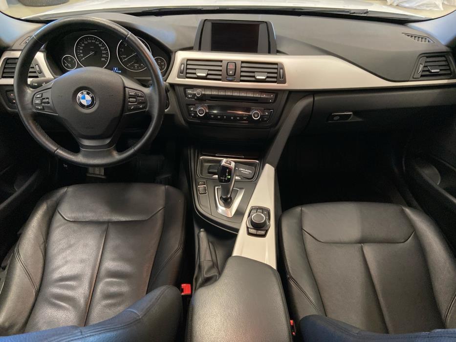 BMW 320 2015