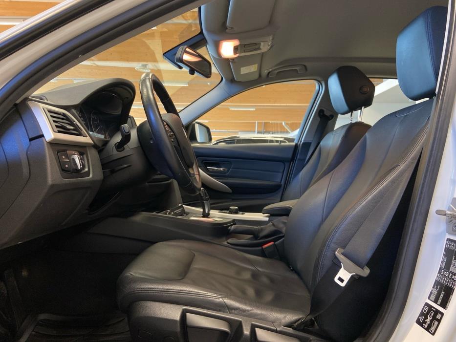 BMW 320 2015