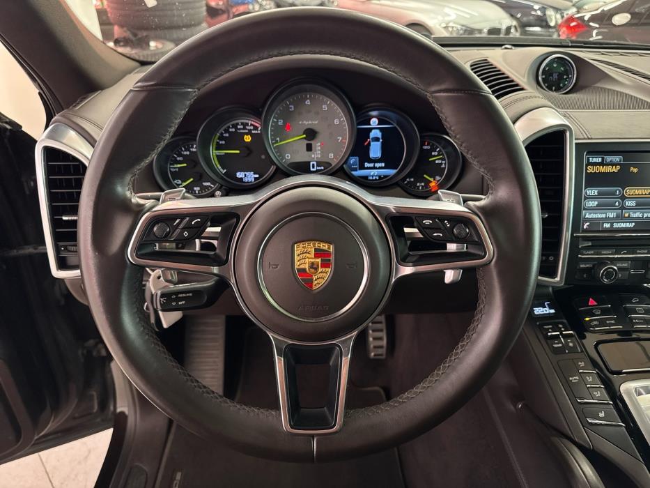 PORSCHE Cayenne 2015