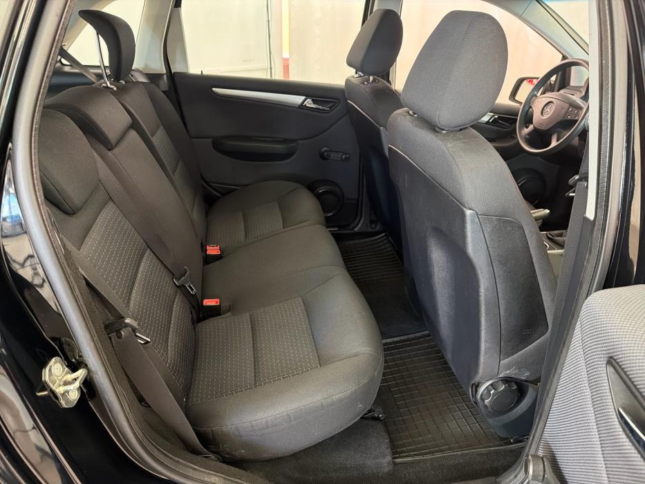 MERCEDES-BENZ B 2009