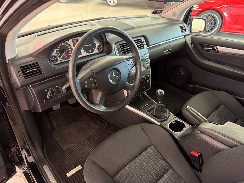MERCEDES-BENZ B 2009