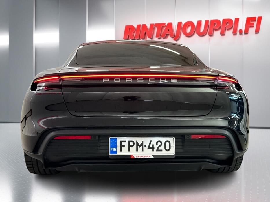 PORSCHE Taycan 2020