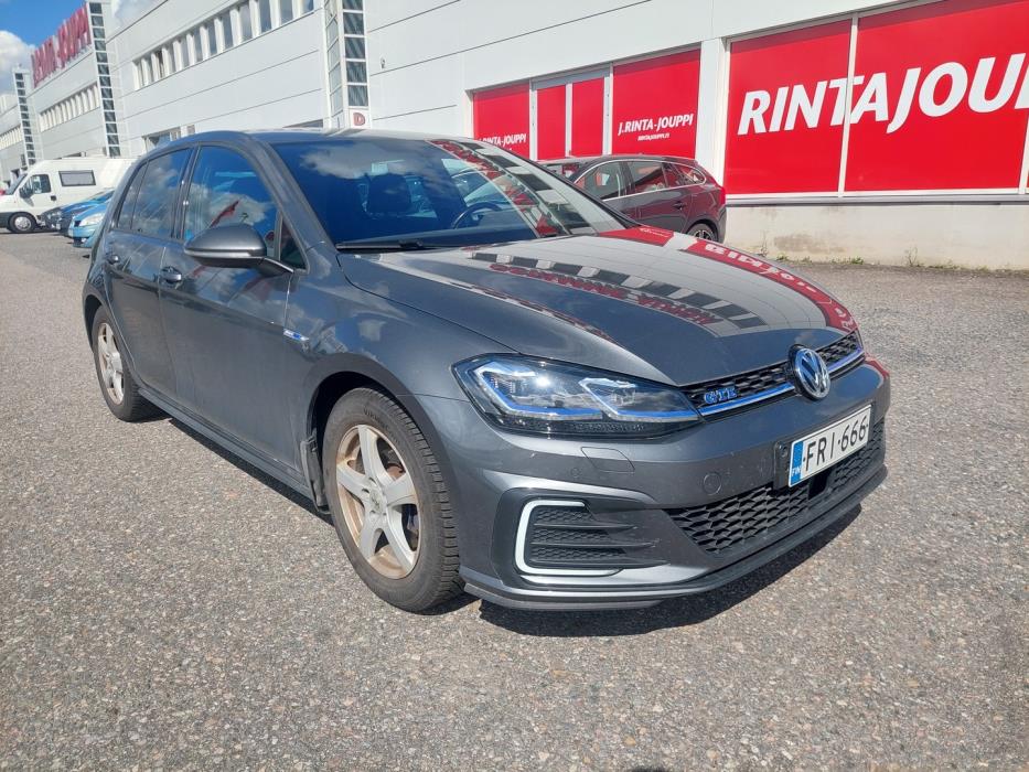 VOLKSWAGEN Golf 2020