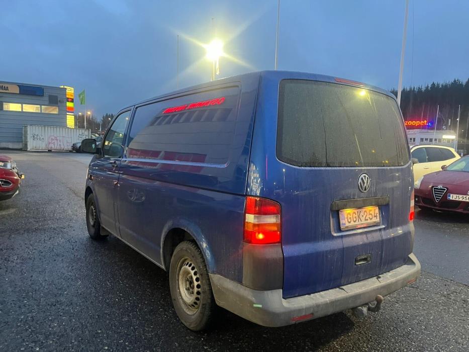 VOLKSWAGEN Transporter 2005