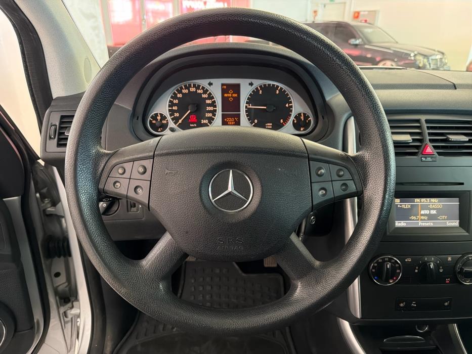 MERCEDES-BENZ B 2009