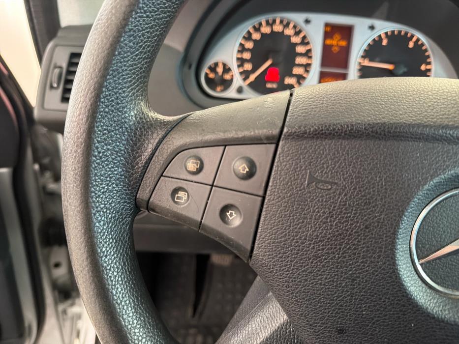 MERCEDES-BENZ B 2009
