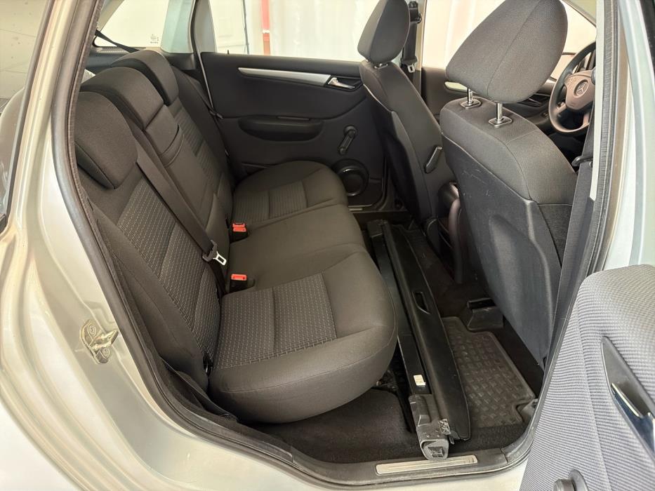 MERCEDES-BENZ B 2009