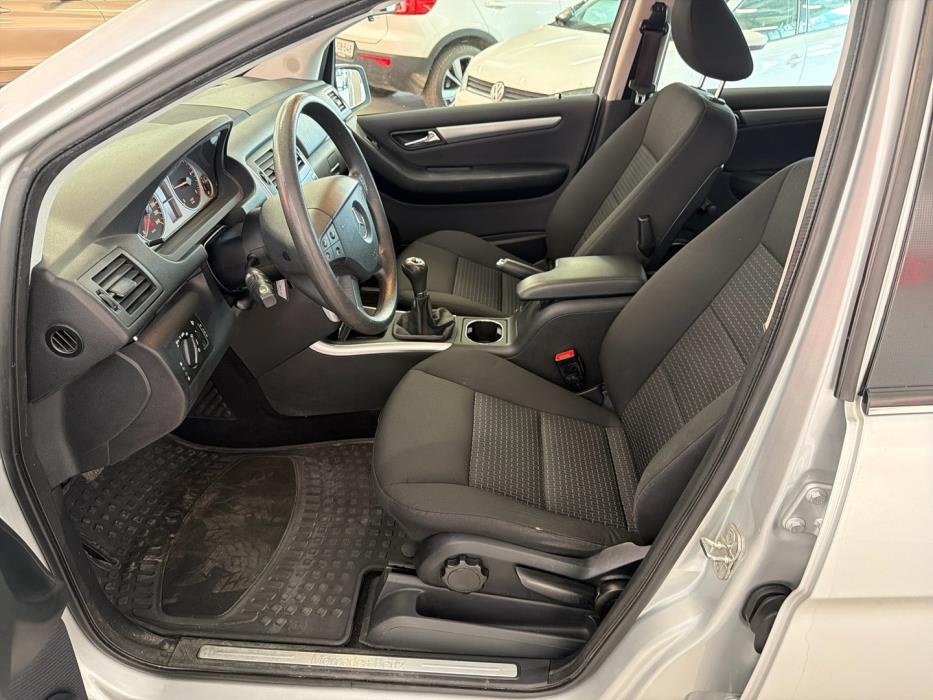 MERCEDES-BENZ B 2009