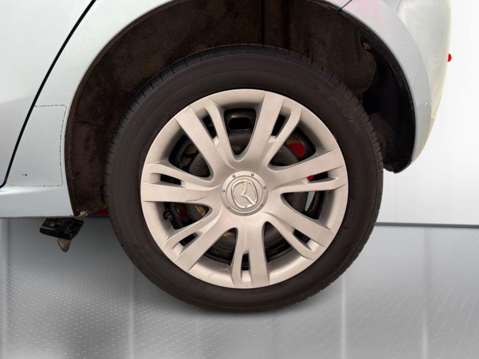 MAZDA Mazda2 2011