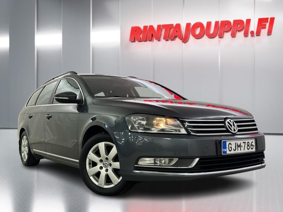 VOLKSWAGEN Passat 2011