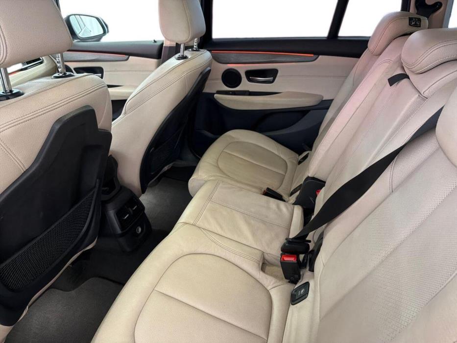 BMW 216 2016