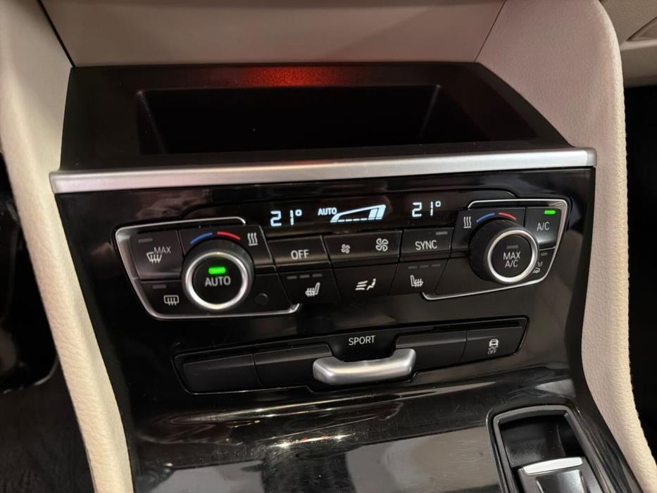 BMW 216 2016