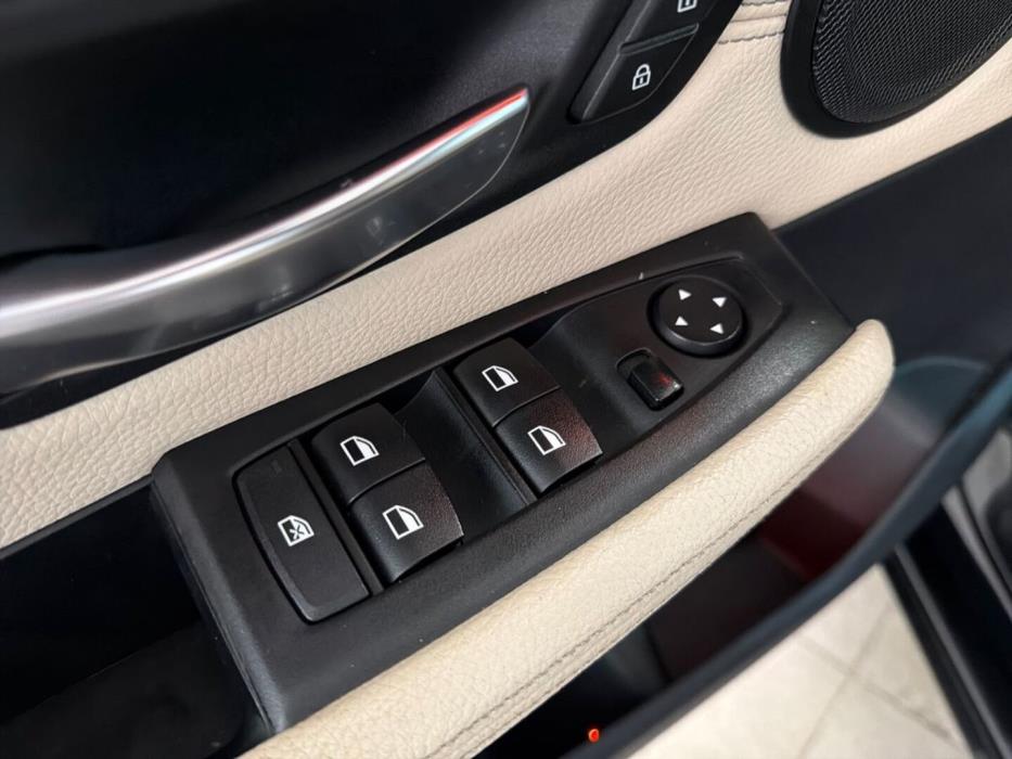 BMW 216 2016