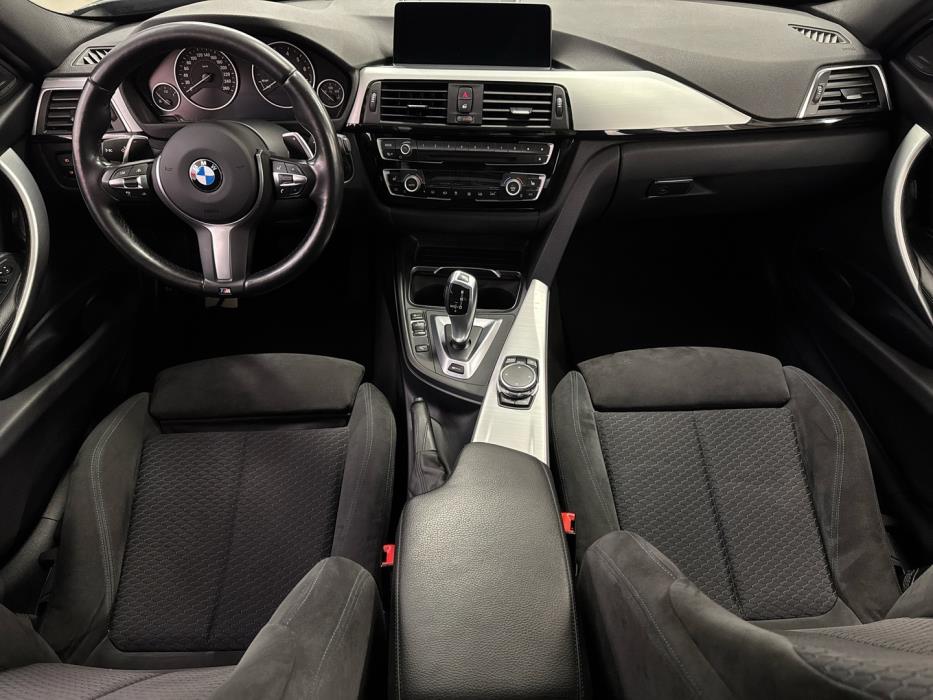 BMW 330 2016