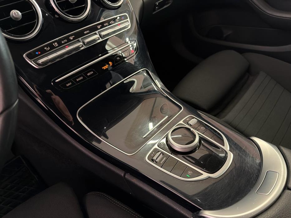 MERCEDES-BENZ C 2019