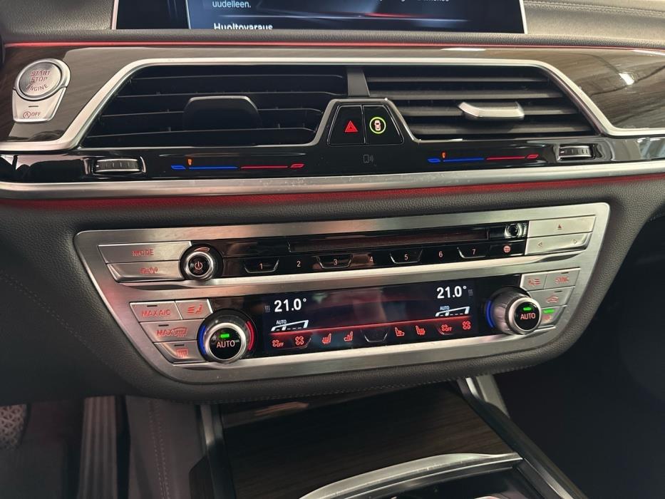 BMW 740 2016