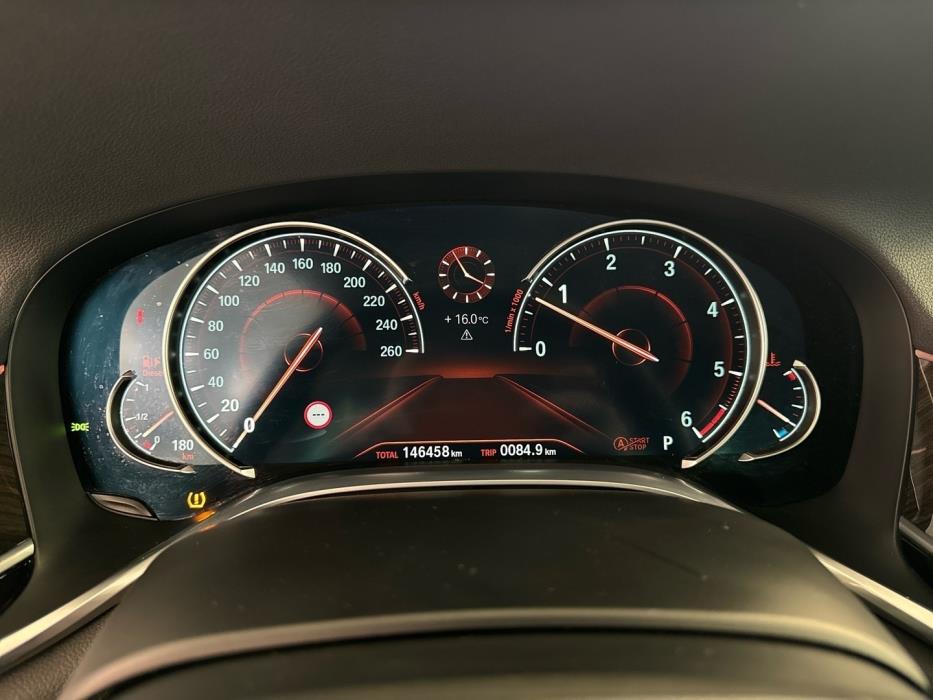 BMW 740 2016