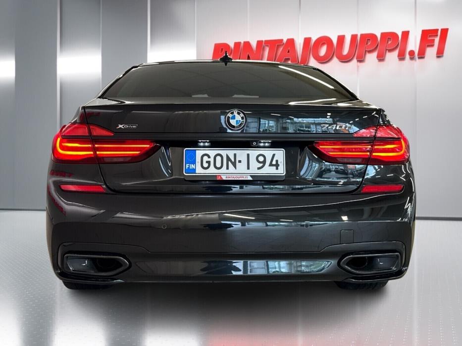 BMW 740 2016