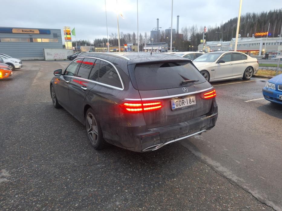 MERCEDES-BENZ E 2021