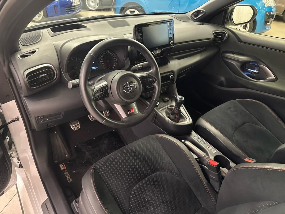TOYOTA GR Yaris 2021