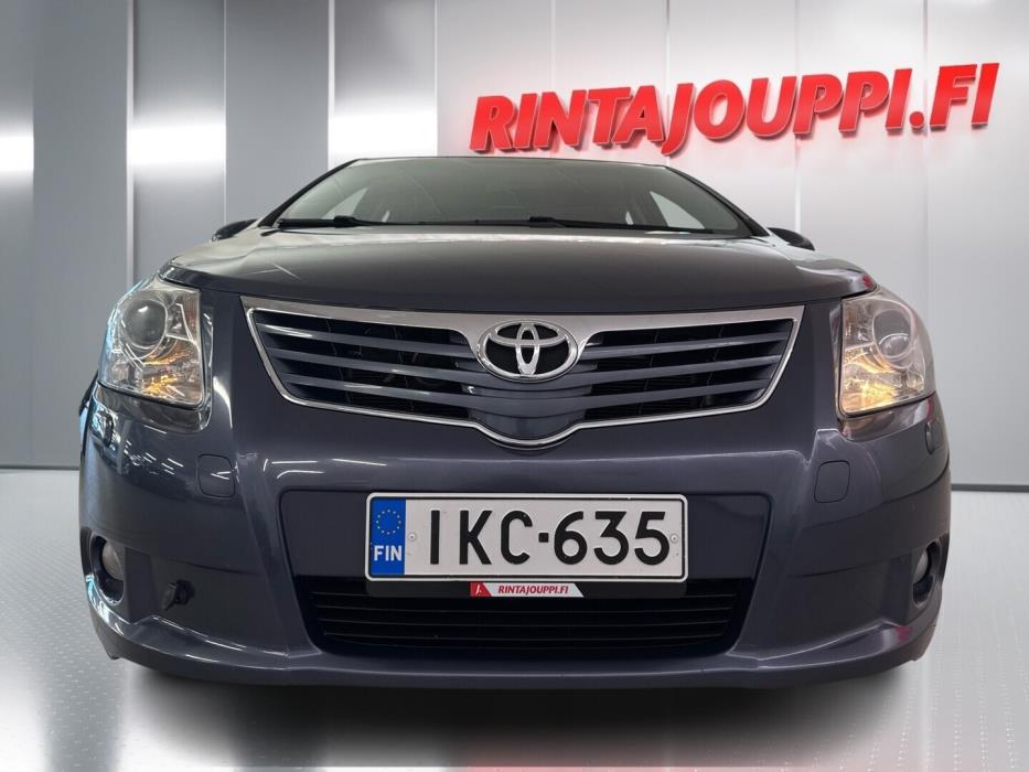 TOYOTA Avensis 2011