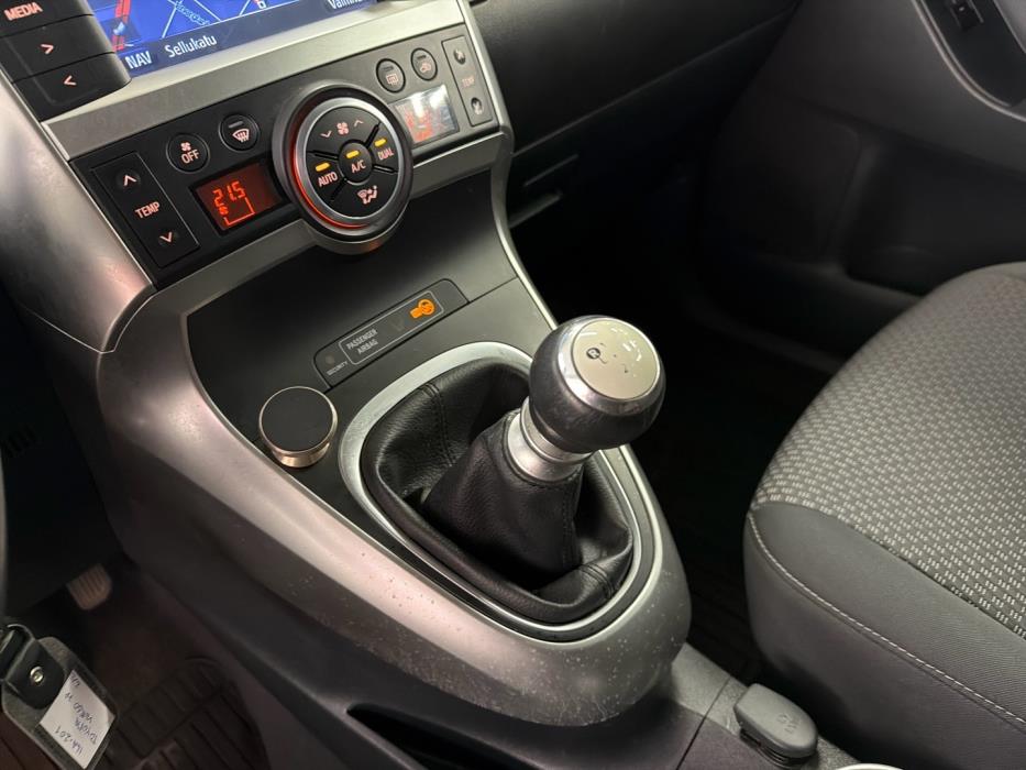 TOYOTA Verso 2013