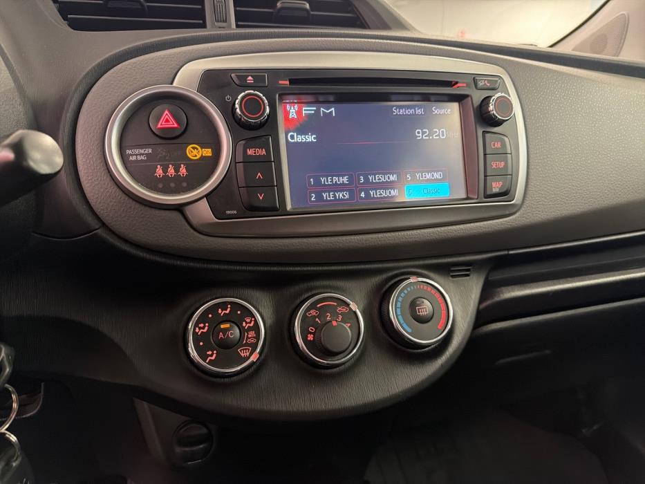 TOYOTA Yaris 2014