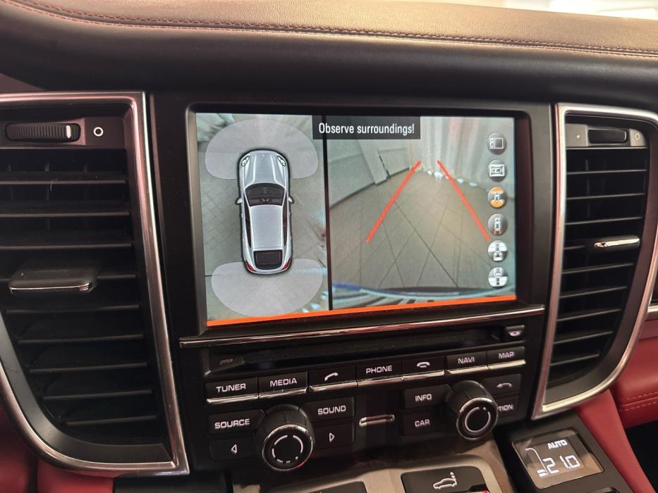 PORSCHE Panamera 2015