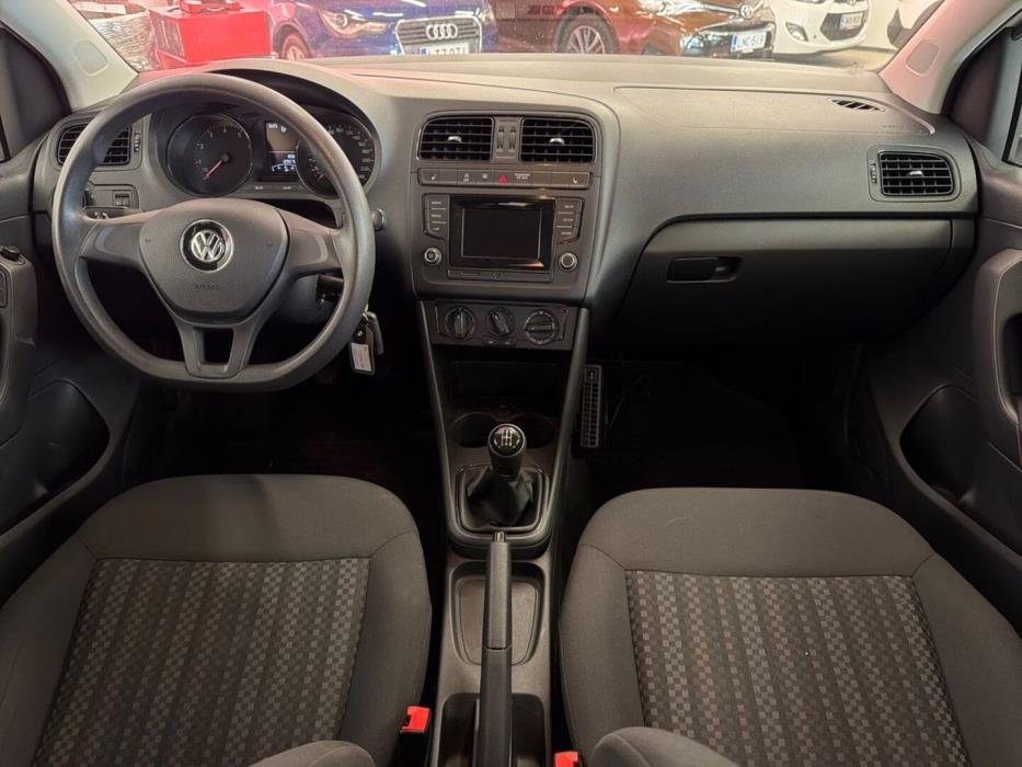 VOLKSWAGEN Polo 2017