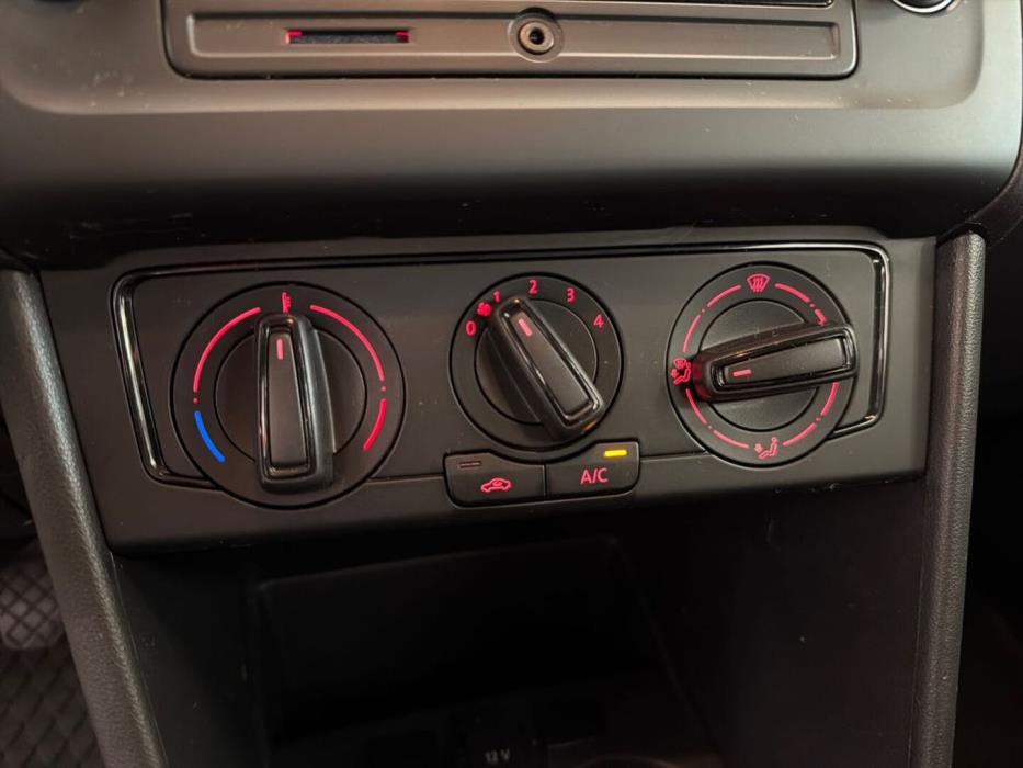 VOLKSWAGEN Polo 2017