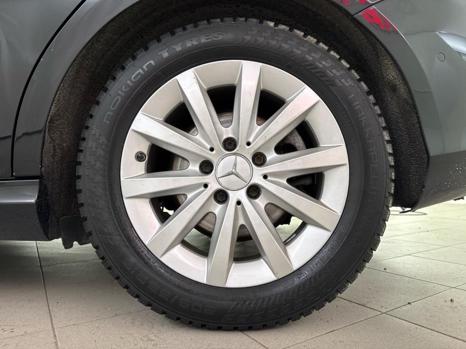 MERCEDES-BENZ B 2015