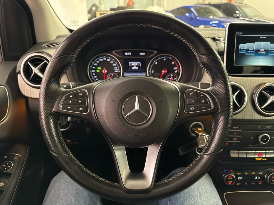 MERCEDES-BENZ B 2015