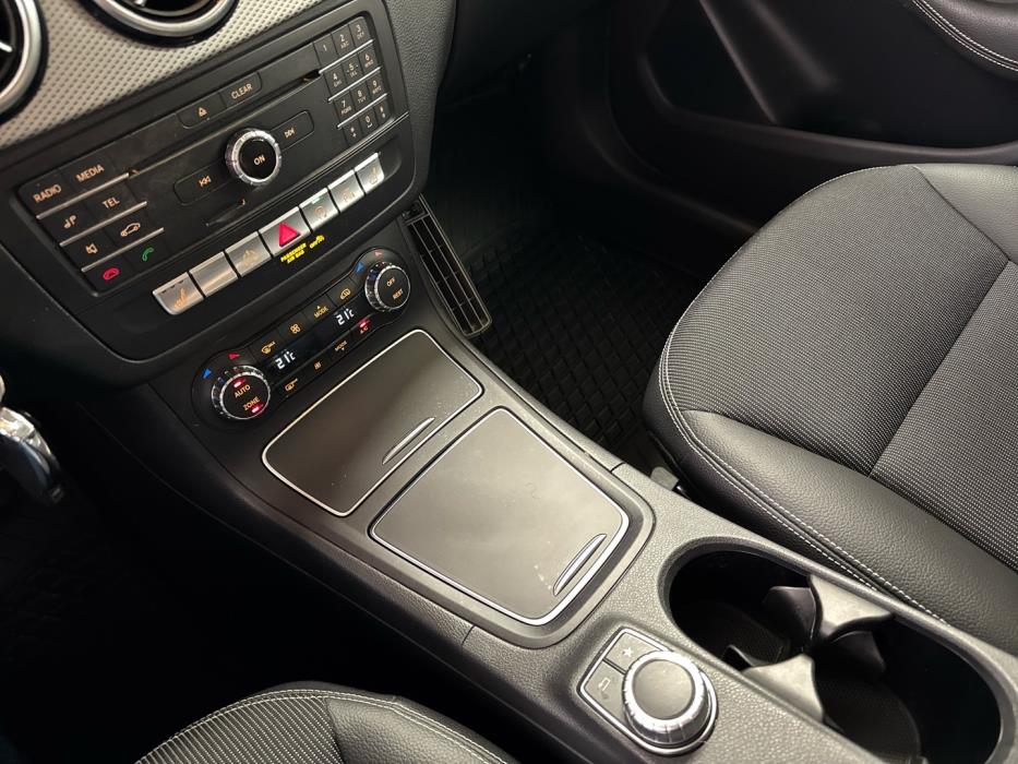 MERCEDES-BENZ B 2015