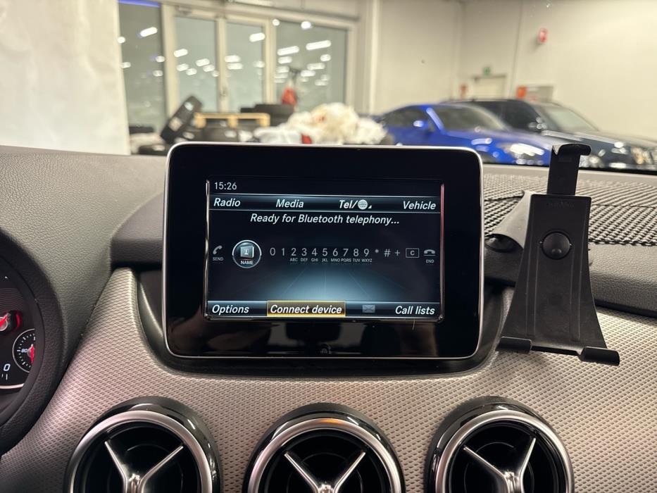 MERCEDES-BENZ B 2015