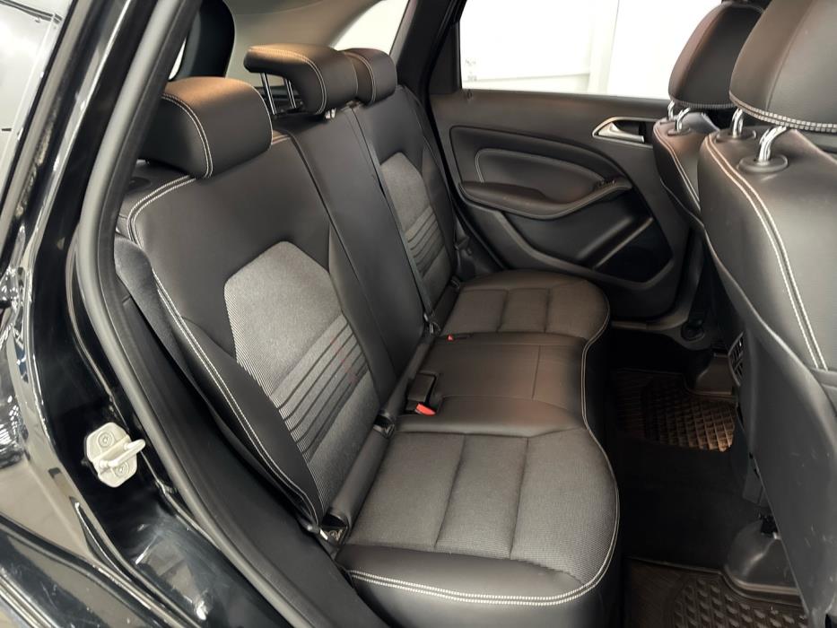 MERCEDES-BENZ B 2015