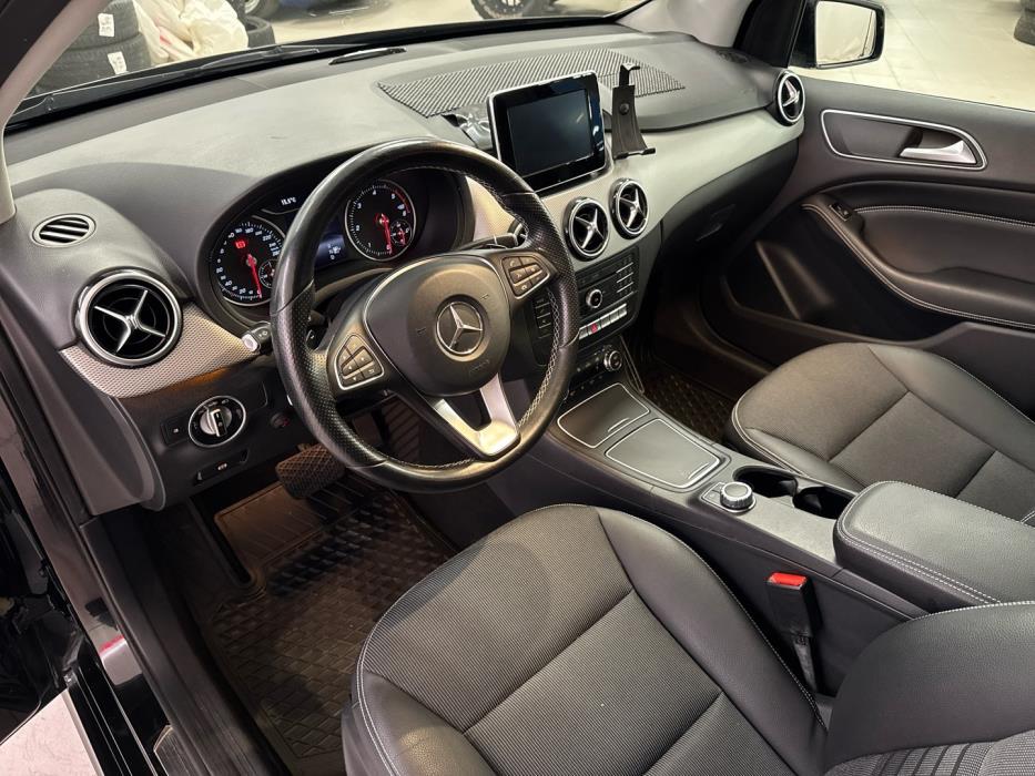 MERCEDES-BENZ B 2015