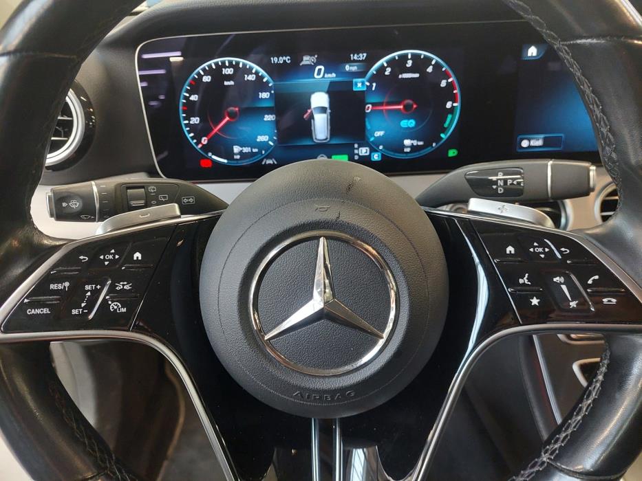 MERCEDES-BENZ E 2022