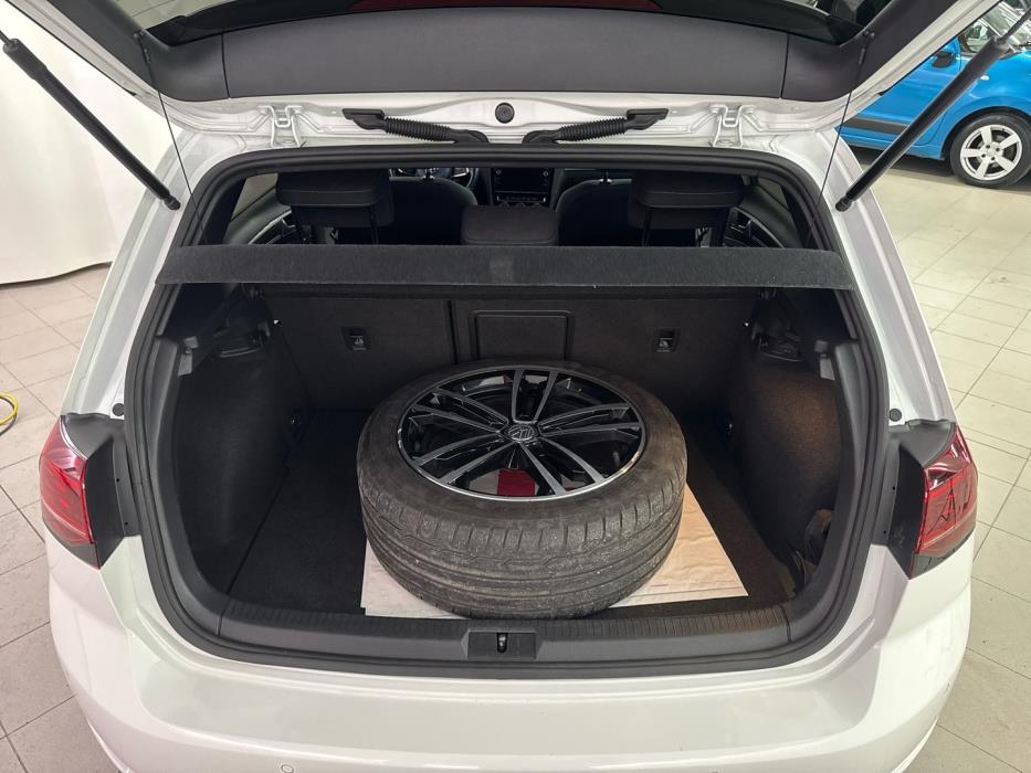 VOLKSWAGEN Golf 2020