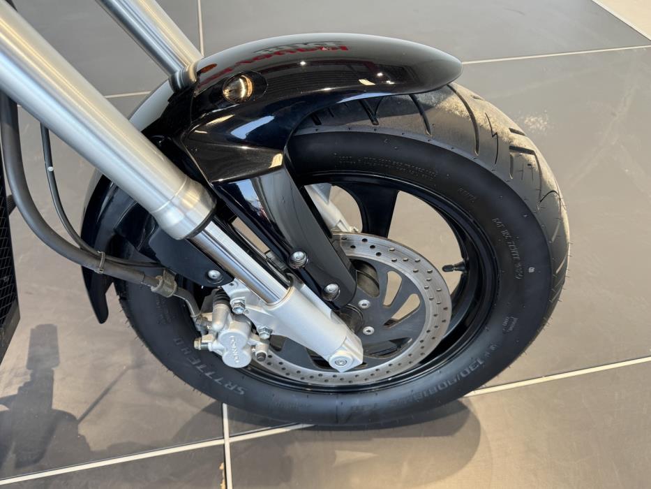 SUZUKI INTRUDER 2006