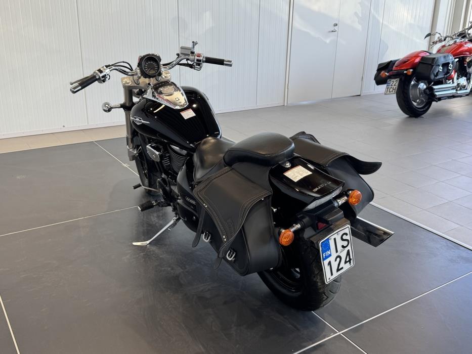 SUZUKI INTRUDER 2006