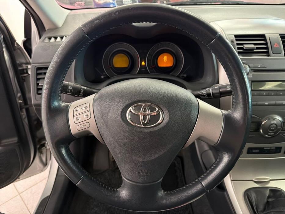 TOYOTA Corolla 2007