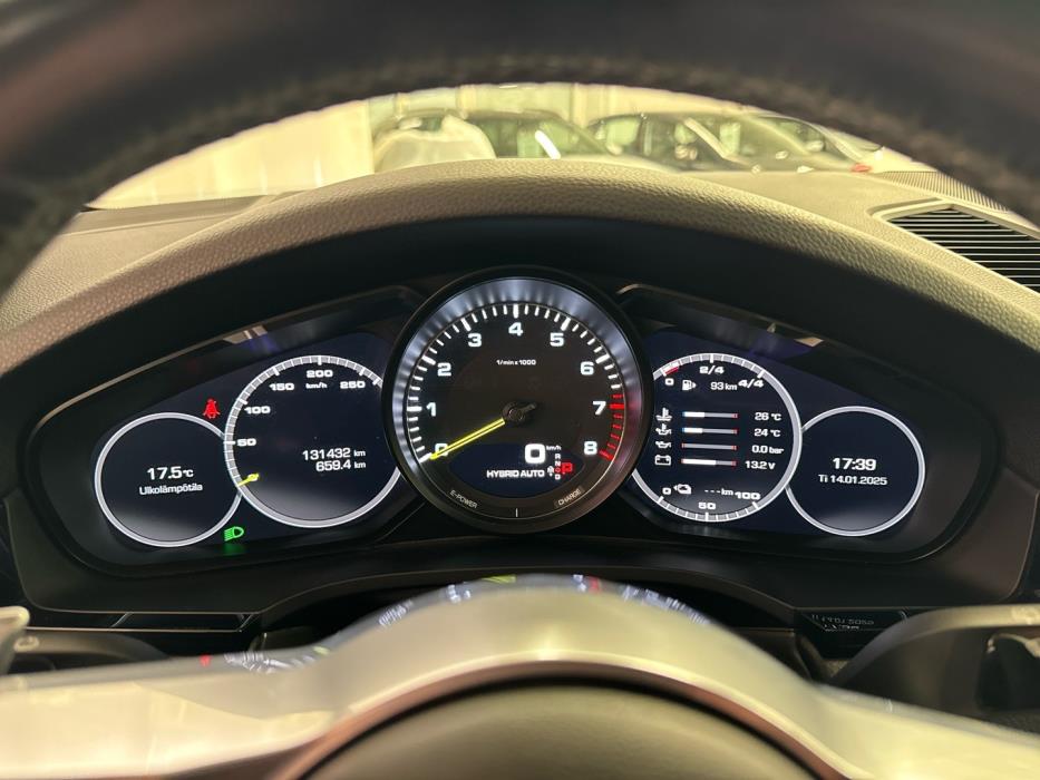 PORSCHE Cayenne 2018