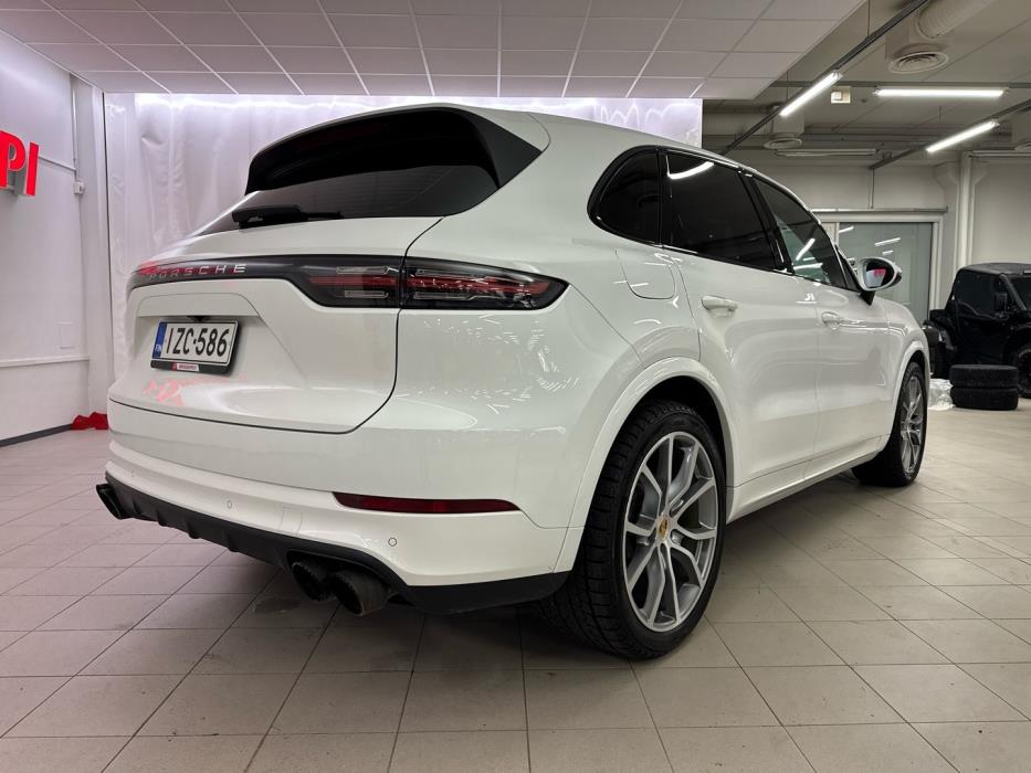 PORSCHE Cayenne 2018