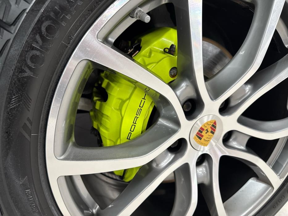 PORSCHE Cayenne 2018